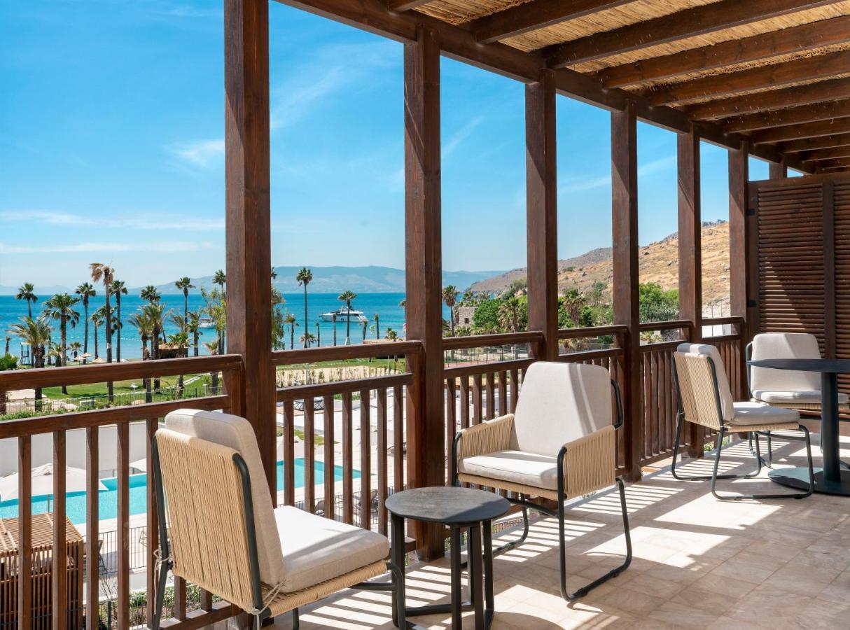 Radisson Collection Hotel, Bodrum アキアーラ エクステリア 写真 The Westin Resort & Villas, Naoussa, Paros